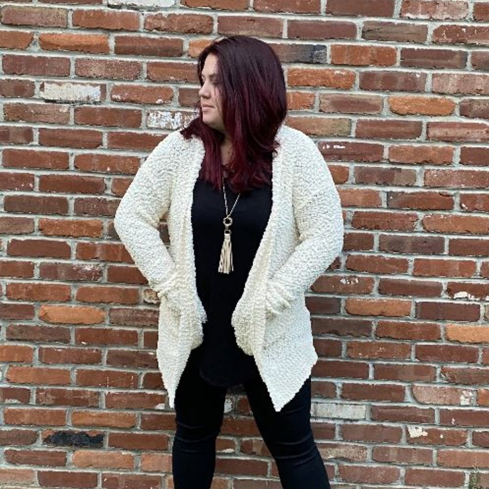 Cream Popcorn cardi - PLUS ONLY